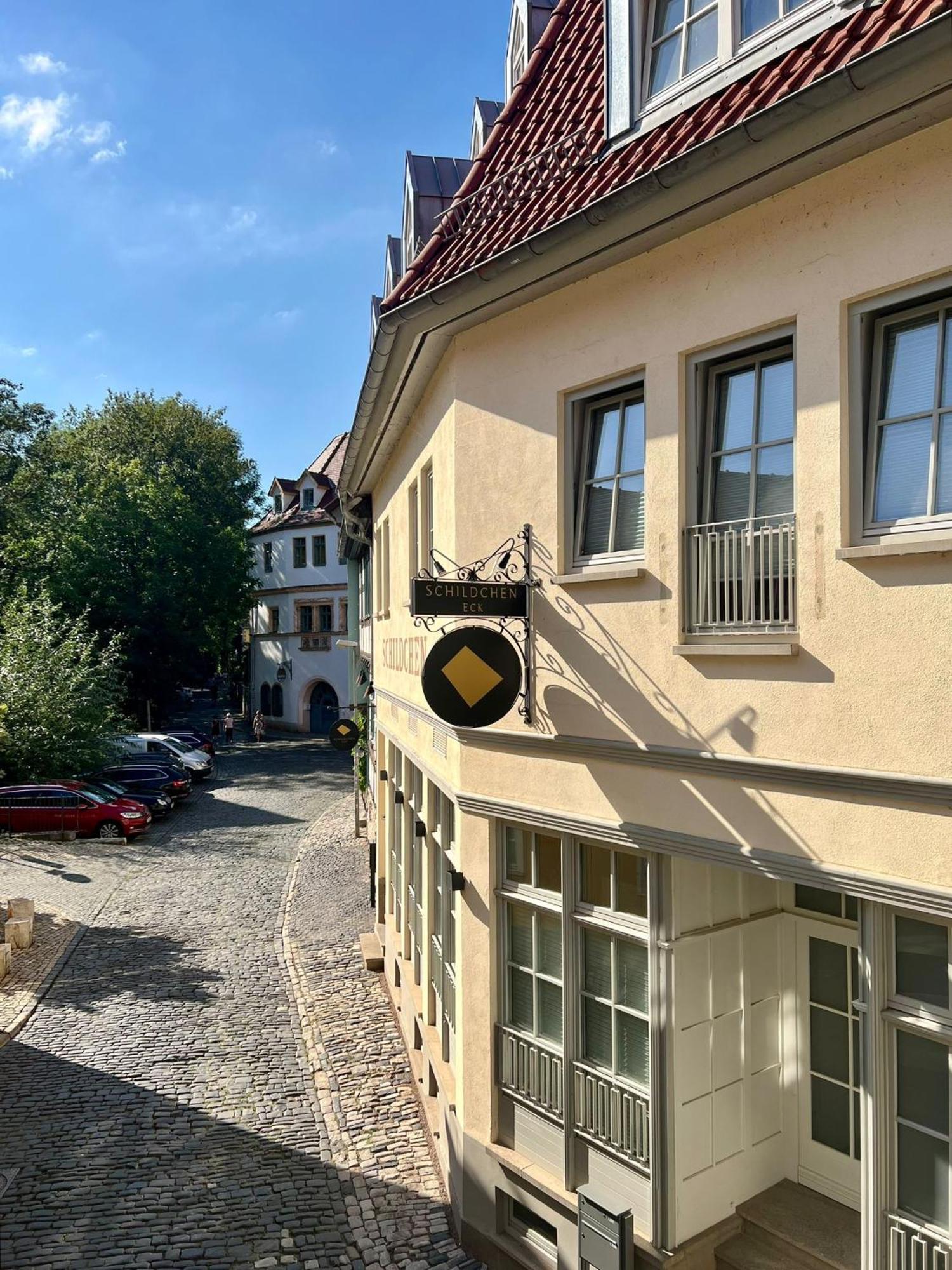 Ferienwohnung Schildblick Modernes Apartment Direkt In Der Altstadt Von Erfurt Nahe Der Kraemerbruecke - Beste Innenstadtlage Eksteriør bilde