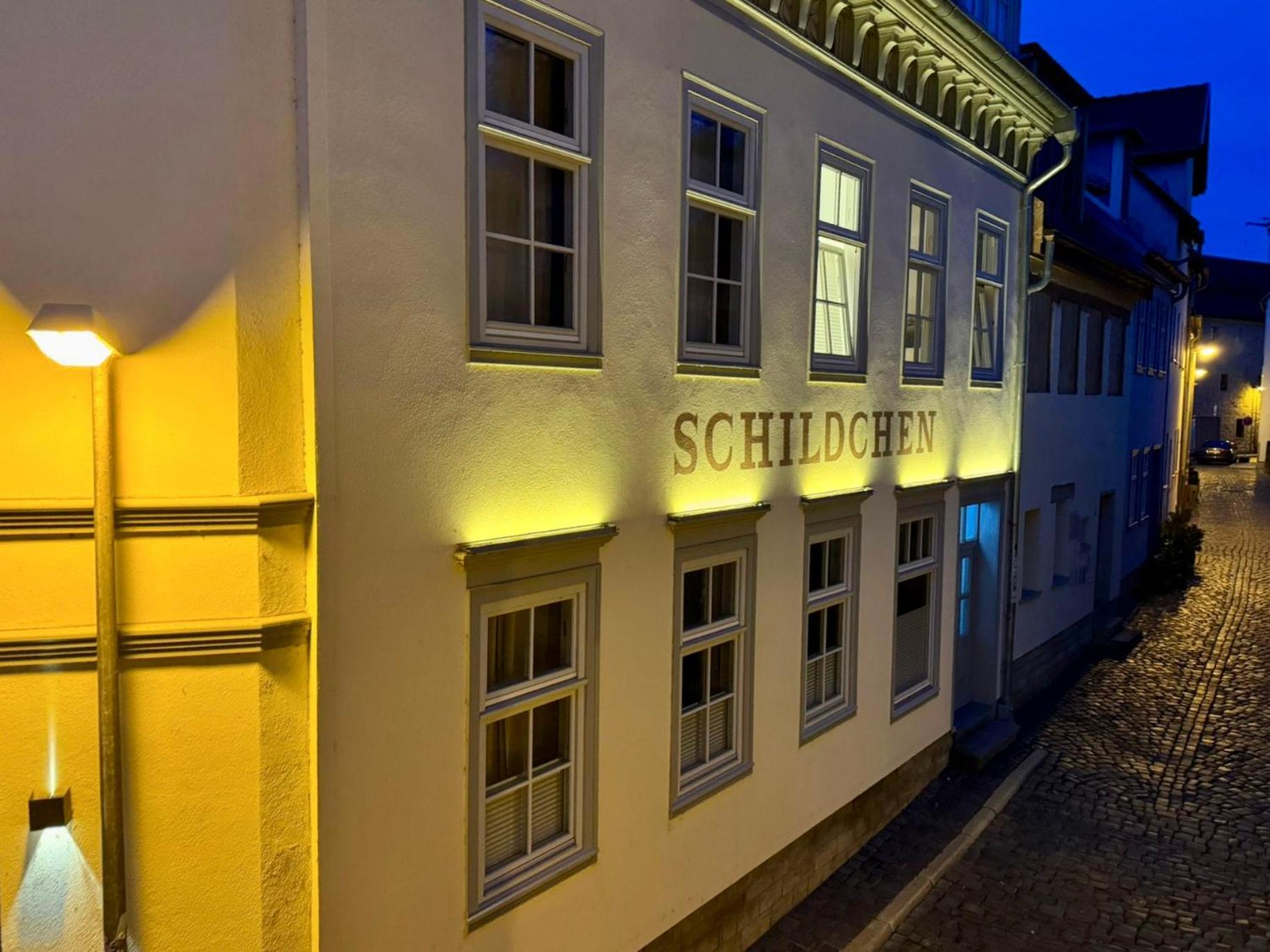 Ferienwohnung Schildblick Modernes Apartment Direkt In Der Altstadt Von Erfurt Nahe Der Kraemerbruecke - Beste Innenstadtlage Eksteriør bilde