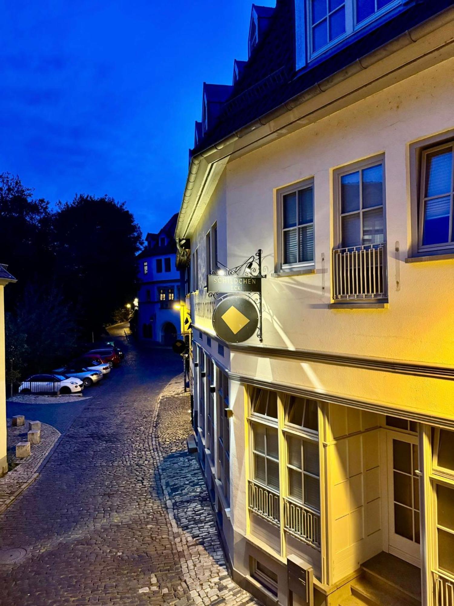 Ferienwohnung Schildblick Modernes Apartment Direkt In Der Altstadt Von Erfurt Nahe Der Kraemerbruecke - Beste Innenstadtlage Eksteriør bilde