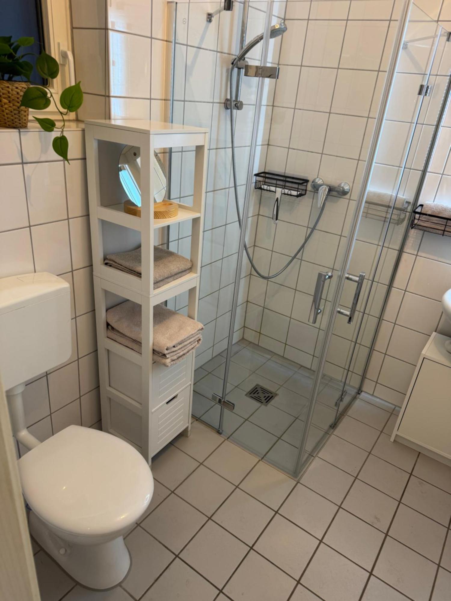 Ferienwohnung Schildblick Modernes Apartment Direkt In Der Altstadt Von Erfurt Nahe Der Kraemerbruecke - Beste Innenstadtlage Eksteriør bilde