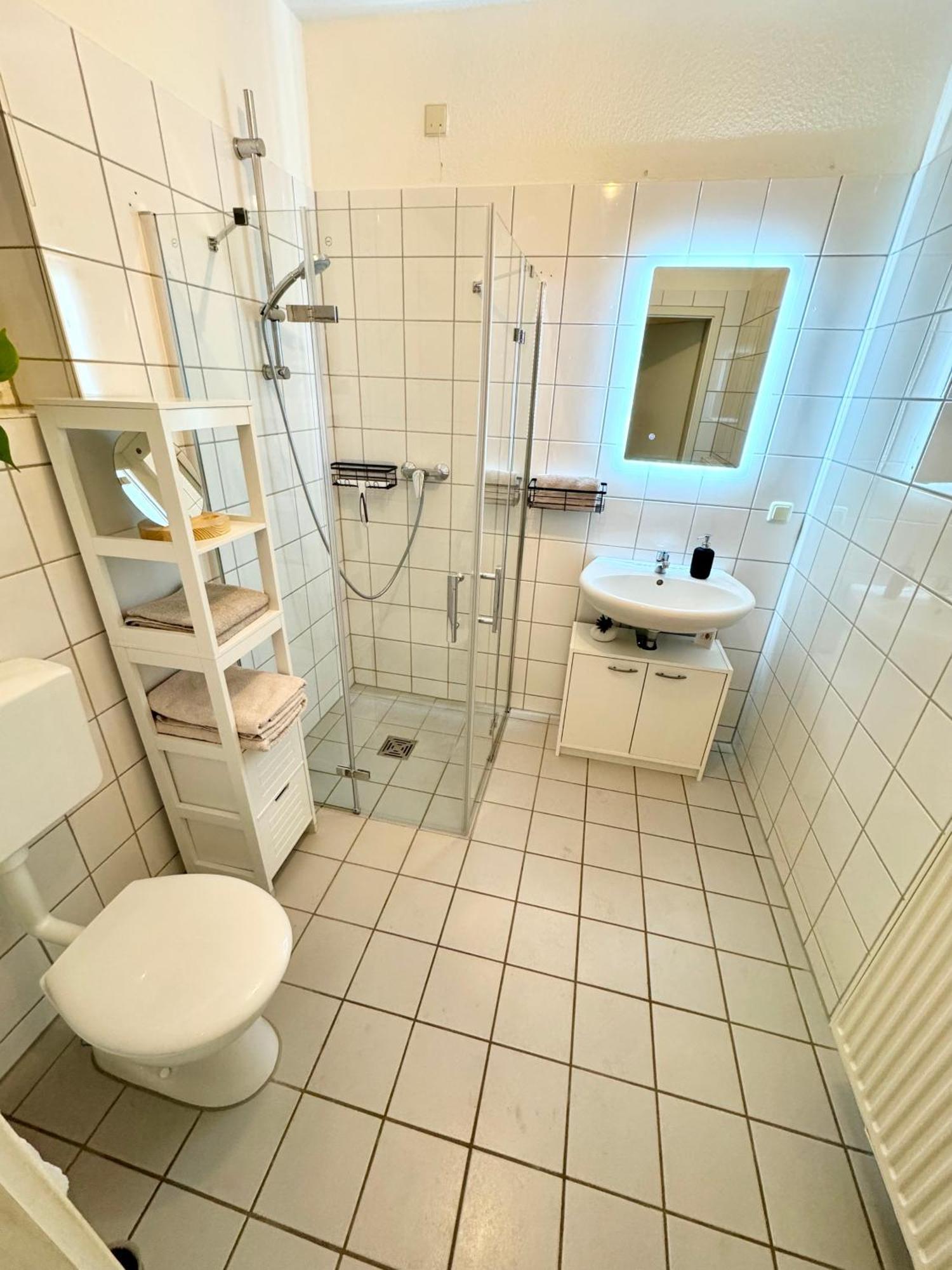 Ferienwohnung Schildblick Modernes Apartment Direkt In Der Altstadt Von Erfurt Nahe Der Kraemerbruecke - Beste Innenstadtlage Eksteriør bilde