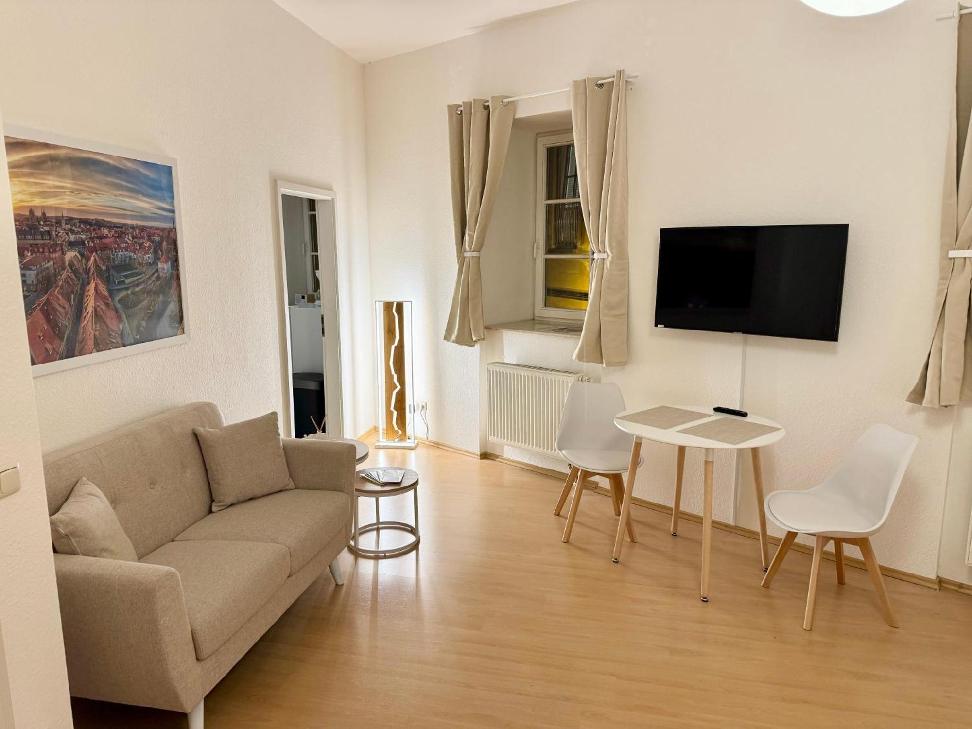 Ferienwohnung Schildblick Modernes Apartment Direkt In Der Altstadt Von Erfurt Nahe Der Kraemerbruecke - Beste Innenstadtlage Eksteriør bilde
